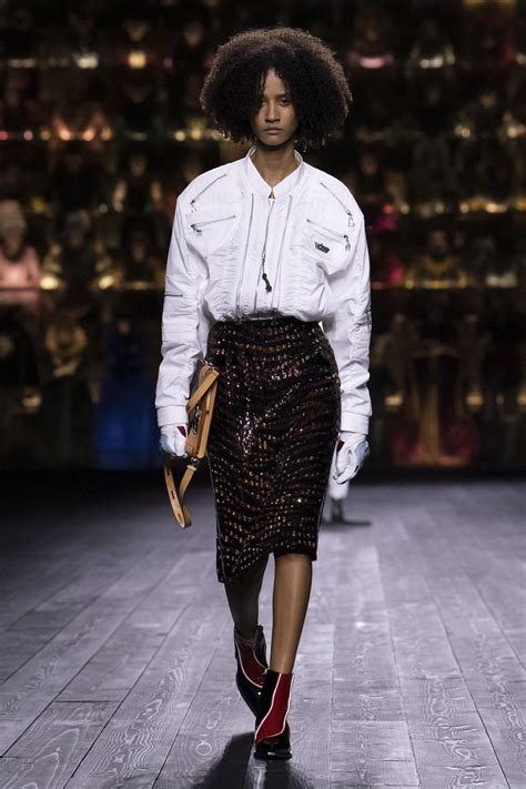 louis vuitton women collection fall-winter 2019 2020|louis vuitton fashion.